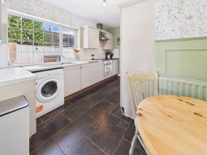 Kitchen- click for photo gallery